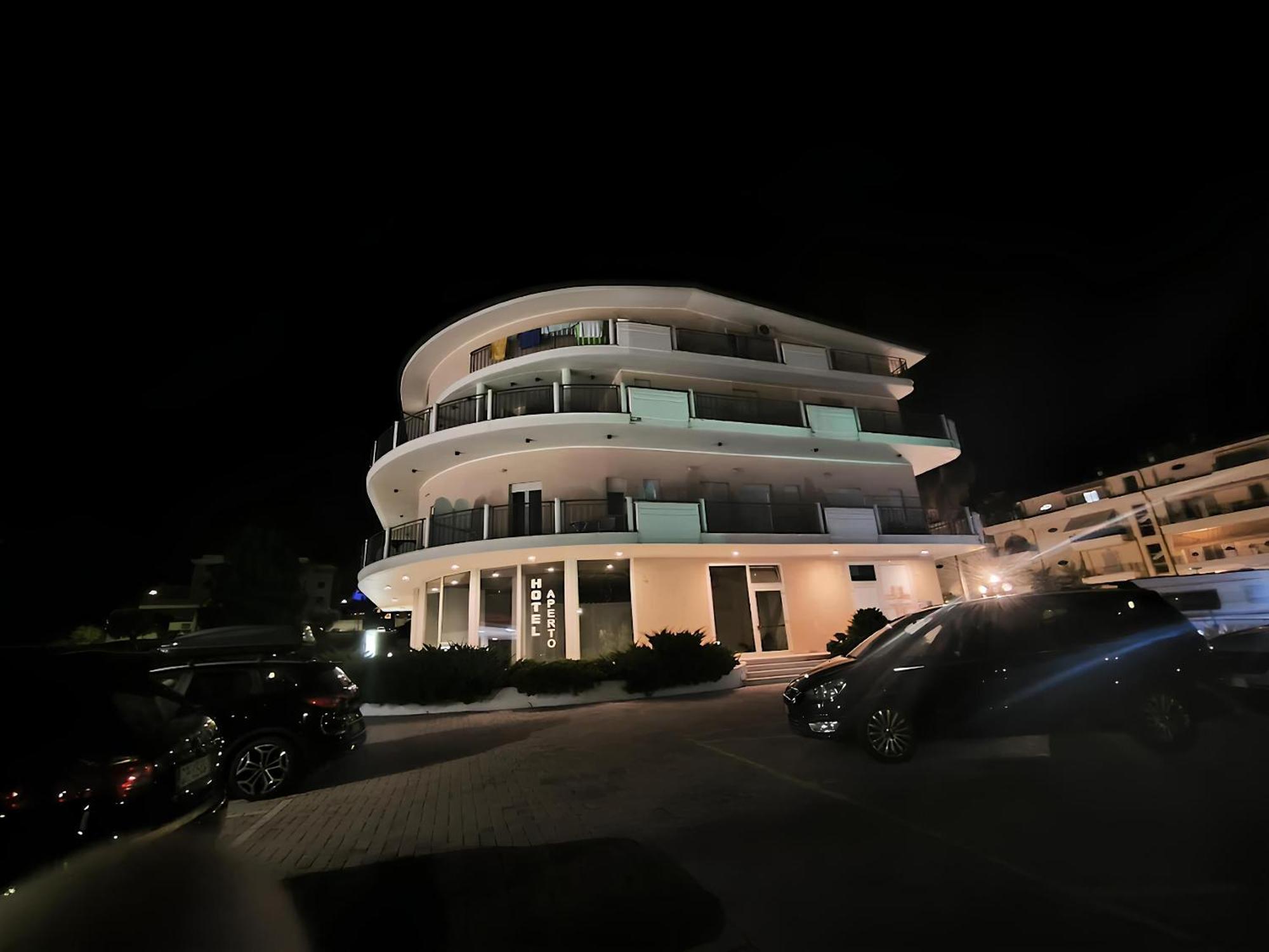 Eu Ropa Hotel Nereto ภายนอก รูปภาพ