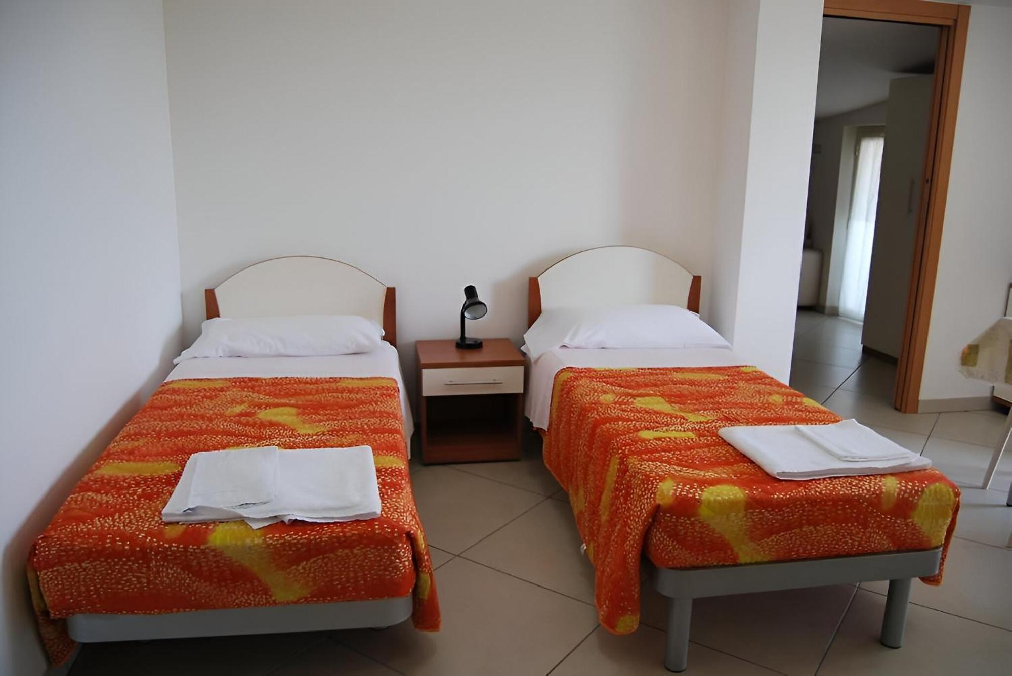 Eu Ropa Hotel Nereto ภายนอก รูปภาพ